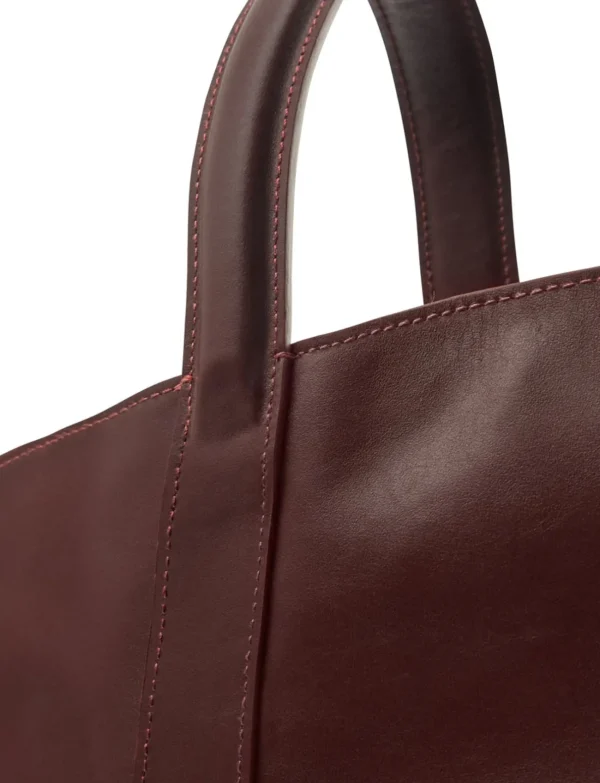 Shop Ines de la Fressange Paris Léonore small leather shopping bag burgundy