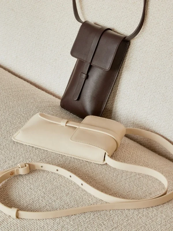 Discount Ines de la Fressange Paris Smartphone Bag Léonore leather sand